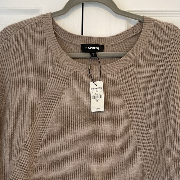 Express Sweater size XS new with tags - Picture 3 of 3